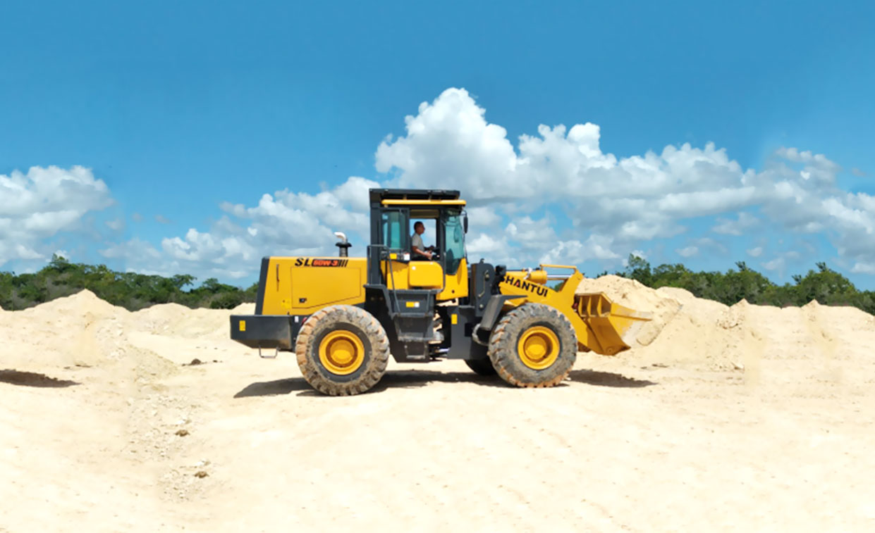 Cargadora para construcción de carreteras - Proyecto ferroviario de la costa este, Malasia